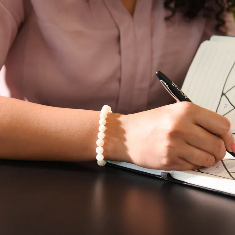 Moonstone Bracelet – Stone of Intuition & New Beginnings